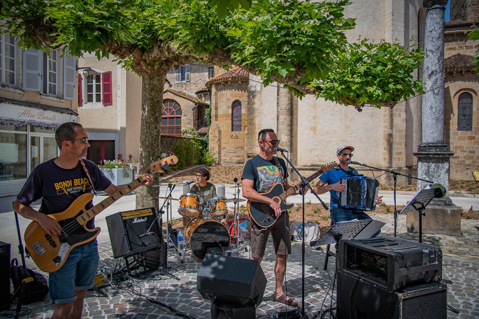 Marché local et samedi en musique (5).jpg